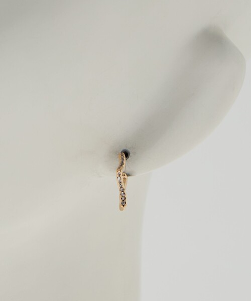 BEAUTY&YOUTH UNITED ARROWS（ビューティーアンドユースユナイテッドアローズ）の「キュービックジルコニア ライン スター ピアス（ピアス（両耳用）・レディース・シルバー/ゴールド・FREE）」の7枚目の写真