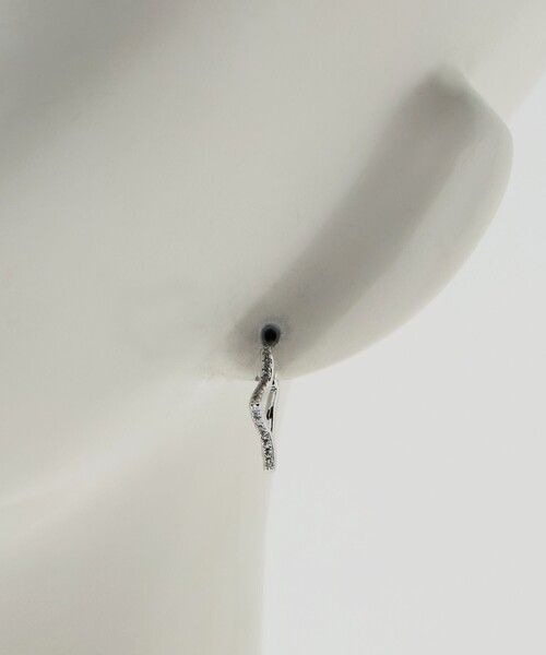 BEAUTY&YOUTH UNITED ARROWS（ビューティーアンドユースユナイテッドアローズ）の「キュービックジルコニア ライン スター ピアス（ピアス（両耳用）・レディース・シルバー/ゴールド・FREE）」の9枚目の写真