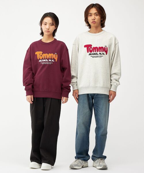 tommy jeans(トミー ジーンズ)の「リラックスブークレロゴスウェット(スウェット・メンズ・ライトグレー/ワイン系・LARGE/X-LARGE/MEDIUM/SMALL)」の10枚目の写真