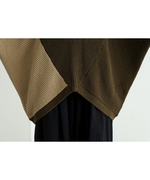 n'OrLABEL（ノアールレーベル）の「『変形ドルマン配色ニット』（ニット/セーター・レディース・カーキ・FREE）」の18枚目の写真