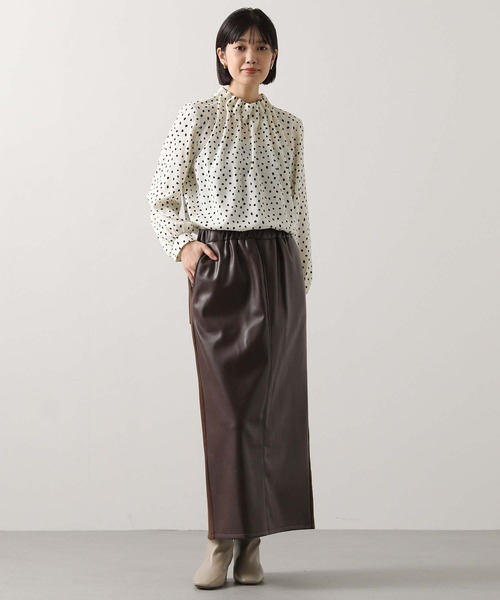 Gready Brilliant（グレディブリリアン）の「タックハイネックフリルブラウス（シャツ/ブラウス・レディース・アイボリー/ホワイト×ブラック/ネイビー系・38）」の17枚目の写真