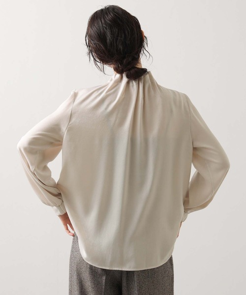 Gready Brilliant（グレディブリリアン）の「タックハイネックフリルブラウス（シャツ/ブラウス・レディース・アイボリー/ホワイト×ブラック/ネイビー系・38）」の10枚目の写真