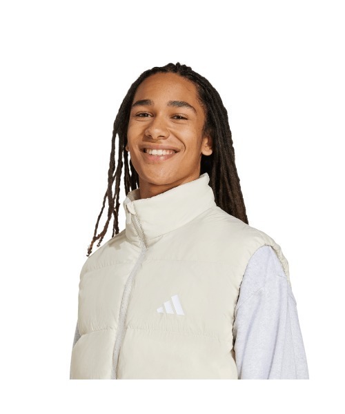adidas（アディダス）の「アディダス adidas エッセンシャルズ クライマウォーム スリーストライプス パファー ダウン ベスト（ダウンベスト・メンズ・ブラック/オフホワイト・S/L/LL/3L/M）」の5枚目の写真