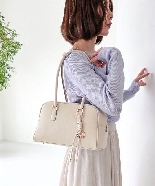 MIAN （ミアン）の「軽量　ロングハンドルボストンバッグ【詳細動画あり】（ボストンバッグ・レディース・ブラウン/ブラック/グレイッシュベージュ/アイボリー・FREE）」の2枚目の写真