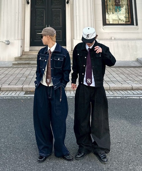 UNDERSTATEMENTs（アンダーステイトメント）の「【ユニセックス】2タックワイドカーブデニムパンツ（デニムパンツ・メンズ・ブラック/インディゴブルー・LARGE/MEDIUM/SMALL）」の2枚目の写真