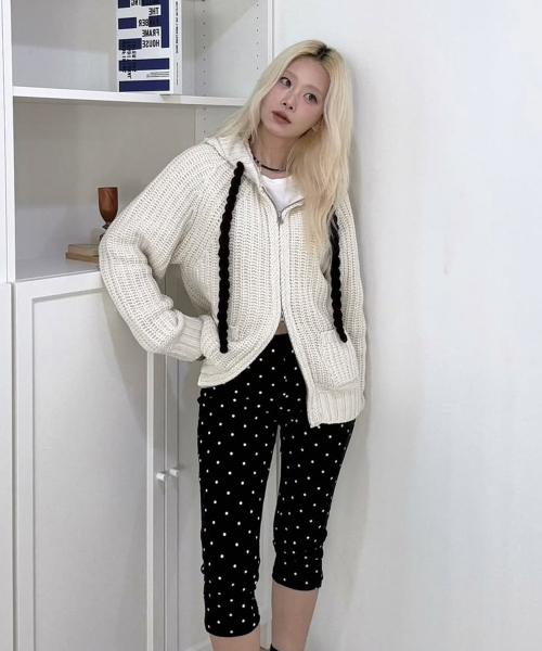YOUHEE（ユヒ）の「ROPE HOOD ZIP-UP KNIT IVORY（パーカー・レディース・その他・FREE）」の3枚目の写真