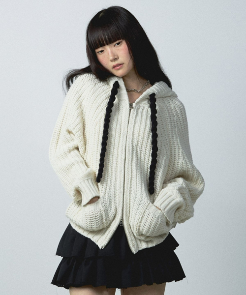 YOUHEE（ユヒ）の「ROPE HOOD ZIP-UP KNIT IVORY（パーカー・レディース・その他・FREE）」の5枚目の写真
