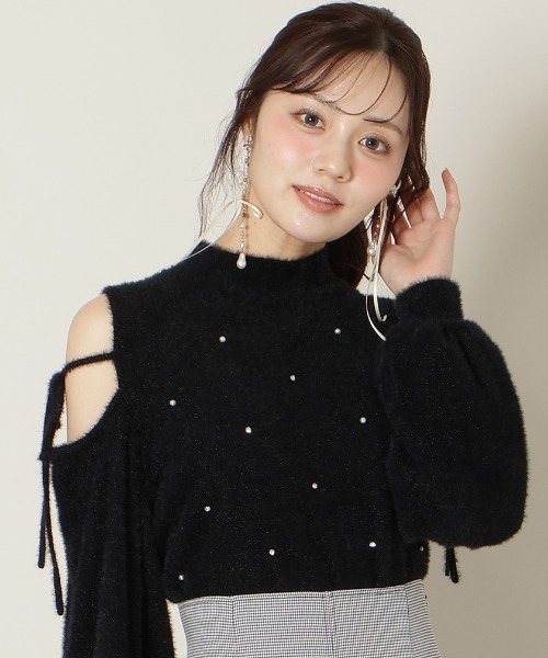 WILLSELECTION（ウィルセレクション）の「パールビジューフェザーニットトップス（ニット/セーター・レディース・オフホワイト/ブルー/ブラック/ボルドー・FREE）」の2枚目の写真