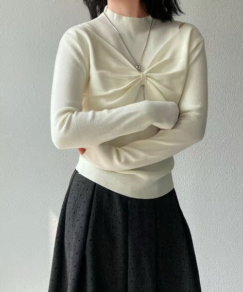 STAY MOTION（ステイモーション）の「【WEB限定】フロントリボンハイネックニットトップス［韓国ファッション ガーリー］（ニット/セーター・レディース・チャコールグレー/アイボリー/ブラック/ブラウン/ボルドー・F）」の14枚目の写真