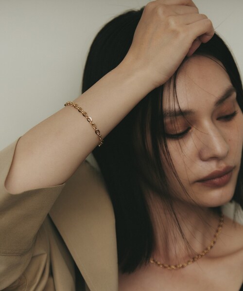 COCOSHNIK（ココシュニック）の「K18中空フラットアズキチェーン ブレスレットL（ブレスレット・レディース・イエローゴールド・17）」の7枚目の写真