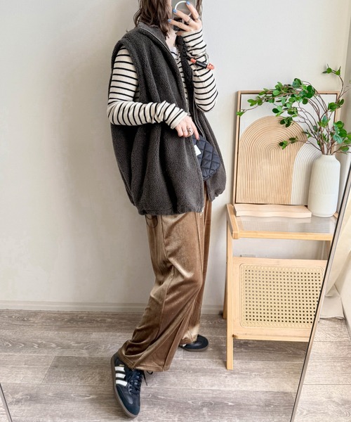 CURA CLOSET(キュラ クローゼット)の「【ema.217 select】ダブルジップボアベスト(ベスト・レディース・モカ/チャコールグレー/アイボリー/ブラック・フリー)」の14枚目の写真