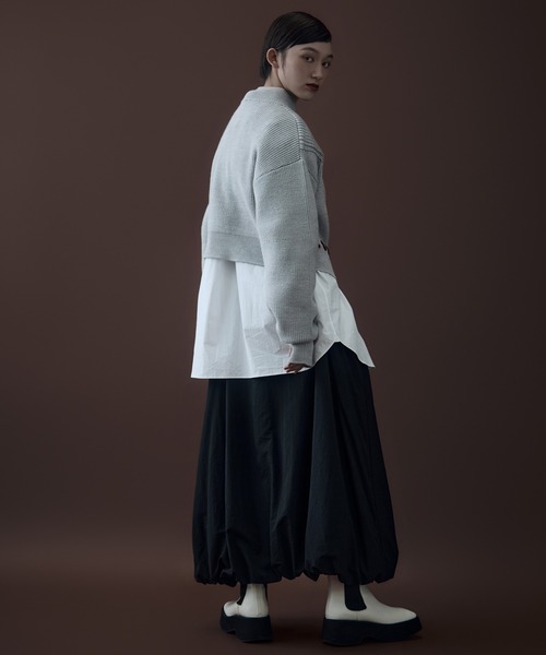 UN3D.（アンスリード）の「【UN3D./アンスリード】《STUDIOUS別注》Asymmetrical Stitch Rib knit/アシンメトリカルステッチリブニット（ニット/セーター・レディース・グレー/ブラック・FREE）」の6枚目の写真