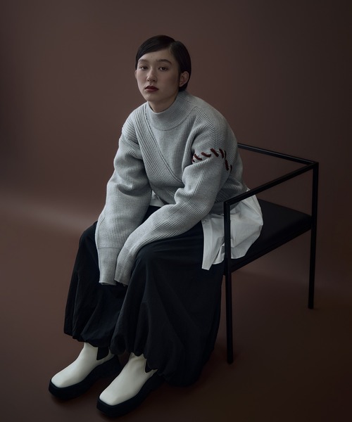 UN3D.（アンスリード）の「【UN3D./アンスリード】《STUDIOUS別注》Asymmetrical Stitch Rib knit/アシンメトリカルステッチリブニット（ニット/セーター・レディース・グレー/ブラック・FREE）」の12枚目の写真