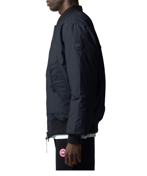 CANADA GOOSE（カナダグース）の「FRASIER BOMBER（その他アウター・メンズ・ブラック・MEDIUM/LARGE/X-LARGE）」の4枚目の写真