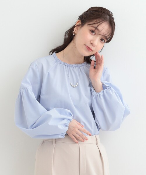 SHOO・LA・RUE(シューラルー)の「【洗濯機可/S-LL】ふんわりとしたお袖が愛らしい ジレスタイルに合うブラウス(シャツ/ブラウス・レディース・ライトブルー/オフホワイト・01/02/04/03)」の7枚目の写真