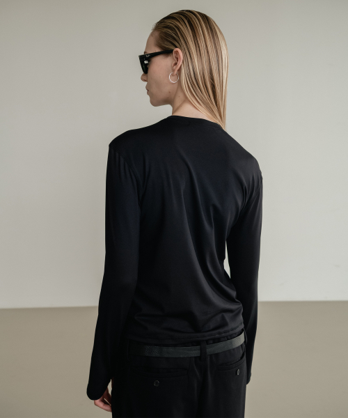 SSIN AND LEE(シンアンドリー)の「(W) アクティブロングスリーブジャージトップ ブラック(Tシャツ/カットソー・レディース・その他・F)」の8枚目の写真