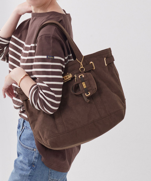 journal standard L'essage（ジャーナルスタンダードレサージュ）の「《追加2》別注【SITA PARANTICA】スエードライク チャームツキトートM（トートバッグ・レディース・ブラウン系その他・FREE）」の2枚目の写真