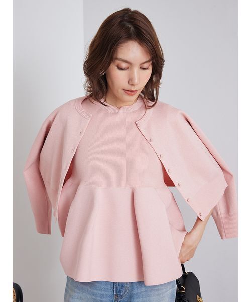 Mila Owen(ミラオーウェン)の「【セットアップ対応】フォルムアンサンブルくるみ釦ショートカーディガン(カーディガン/ボレロ・レディース・ネイビー/グリーン/ピンク/アイボリー/ブラック・F)」の6枚目の写真