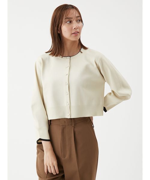 Mila Owen(ミラオーウェン)の「【セットアップ対応】フォルムアンサンブルくるみ釦ショートカーディガン(カーディガン/ボレロ・レディース・ネイビー/グリーン/ピンク/アイボリー/ブラック・F)」の13枚目の写真