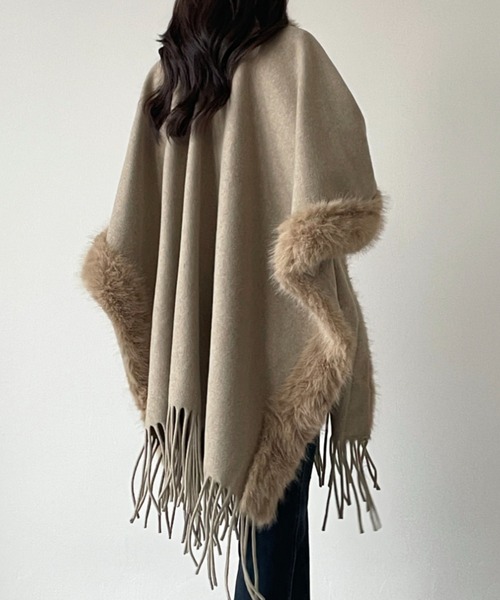 ABITOKYO（アビトーキョー）の「フリンジファードッキングメルトンポンチョ（ポンチョ・レディース・モカ/ベージュ/ブラック/チャコールグレー・FREE）」の21枚目の写真