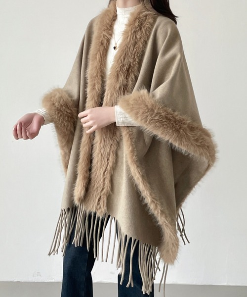 ABITOKYO（アビトーキョー）の「フリンジファードッキングメルトンポンチョ（ポンチョ・レディース・モカ/ベージュ/ブラック/チャコールグレー・FREE）」の19枚目の写真