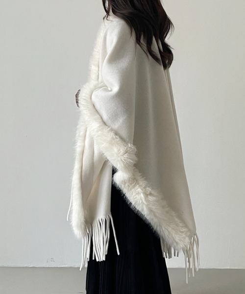 ABITOKYO（アビトーキョー）の「フリンジファードッキングメルトンポンチョ（ポンチョ・レディース・モカ/ベージュ/ブラック/チャコールグレー・FREE）」の11枚目の写真