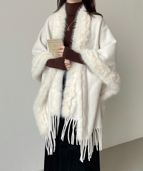 ABITOKYO（アビトーキョー）の「フリンジファードッキングメルトンポンチョ（ポンチョ・レディース・モカ/ベージュ/ブラック/チャコールグレー・FREE）」の7枚目の写真