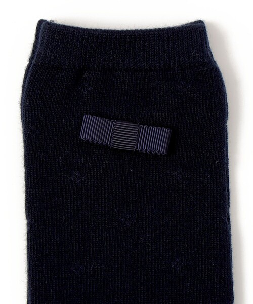 SHIPS（シップス）の「SHIPS KIDS:セレモニー ガールズ リボン付き ハイソックス（ソックス/靴下・キッズ・ネイビー/ホワイト・MEDIUM/LARGE/SMALL）」の3枚目の写真