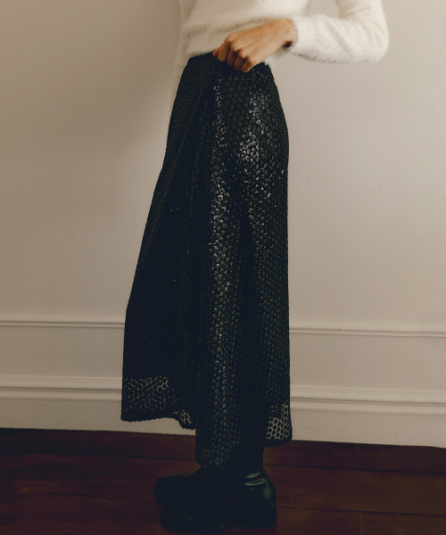 OCTETTE(オテット)の「FLOWER SPARKLE SKIRTS_BLACK(スカート・レディース・ブラック・SMALL/MEDIUM)」の4枚目の写真