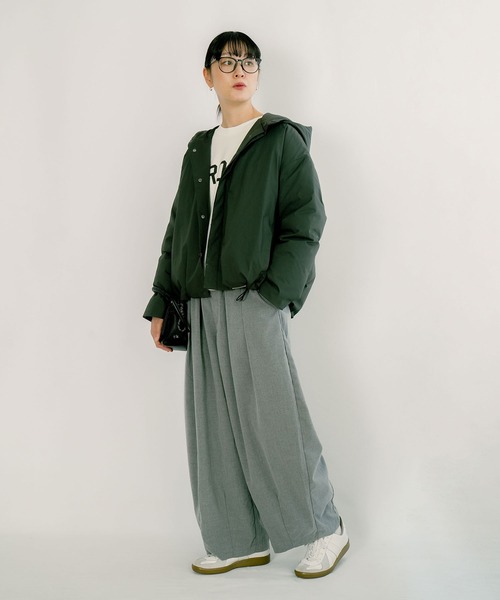 solamonat poche(ソラモナポッシェ)の「ばさっとフードダウンジャケット(ダウンジャケット/コート・レディース・グレイッシュベージュ/ブラック/スミクロ/カーキ・2.0)」の5枚目の写真