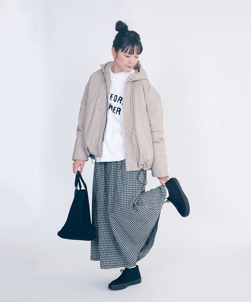 solamonat poche(ソラモナポッシェ)の「ばさっとフードダウンジャケット(ダウンジャケット/コート・レディース・グレイッシュベージュ/ブラック/スミクロ/カーキ・2.0)」の9枚目の写真