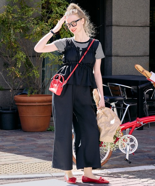 BONLECILL（ボンルシール）の「【マシンウォッシャブル/速乾/イージーケア】ギャザーリボンサロペット/オールインワン（サロペット/オーバーオール・レディース・アイボリー/チャコールグレー/ブラック/カーキ・L/M）」の7枚目の写真