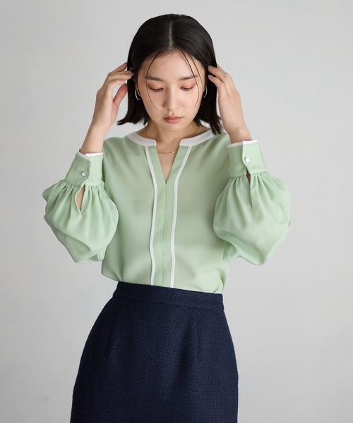 Andemiu（アンデミュウ）の「スキッパーブラウス646222（シャツ/ブラウス・レディース・ネイビー/グリーン・FREE）」の2枚目の写真