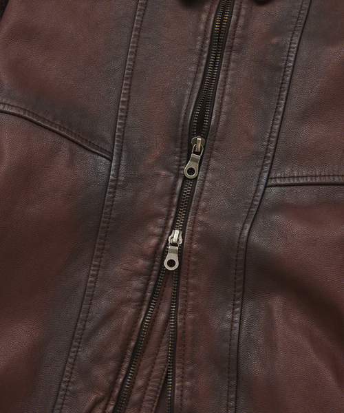 JOURNAL STANDARD(ジャーナルスタンダード)の「ゴート レザー エイジング ダッド ブルゾン(ライダースジャケット・メンズ・ブラウン・LARGE/MEDIUM)」の3枚目の写真