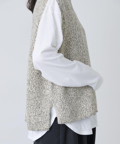 かぐれ（カグレ）の「テープヤーンニットベスト（ベスト・レディース・ブラック/ライトベージュ・FREE）」の13枚目の写真