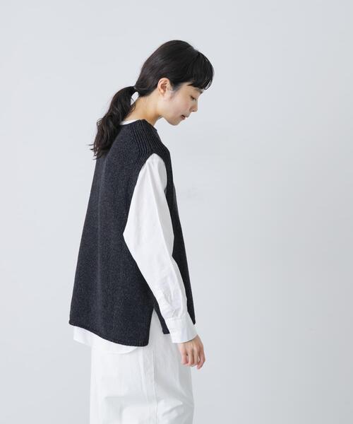 かぐれ（カグレ）の「テープヤーンニットベスト（ベスト・レディース・ブラック/ライトベージュ・FREE）」の16枚目の写真