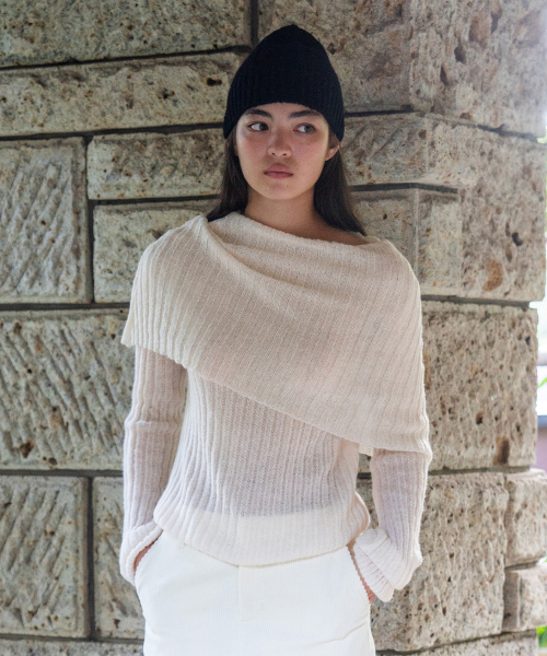 TTUDEMENT(トュードメント)の「SHAWL RIBBED SWEATER CREAM(ニット/セーター・レディース・その他・FREE)」の2枚目の写真