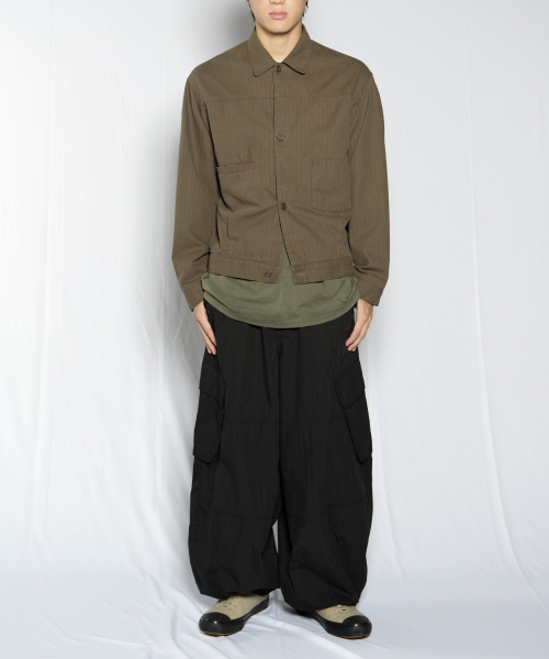 eastserviceshop(イーストサービスショップ)の「Maximal Ballon Cargo Pants - Black(その他パンツ・レディース・その他・46/48/50)」の2枚目の写真