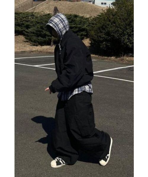 eastserviceshop(イーストサービスショップ)の「Maximal Ballon Cargo Pants - Black(その他パンツ・レディース・その他・46/48/50)」の9枚目の写真