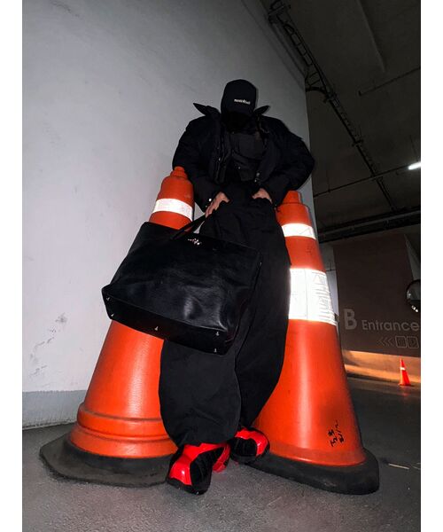 eastserviceshop(イーストサービスショップ)の「Maximal Ballon Cargo Pants - Black(その他パンツ・レディース・その他・46/48/50)」の11枚目の写真