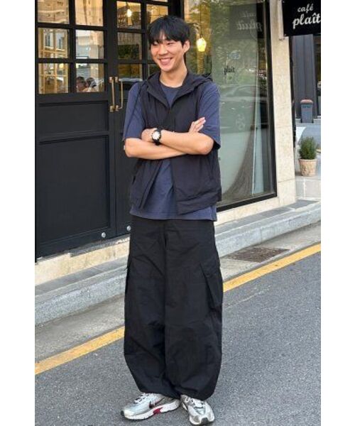 eastserviceshop(イーストサービスショップ)の「Maximal Ballon Cargo Pants - Black(その他パンツ・レディース・その他・46/48/50)」の15枚目の写真