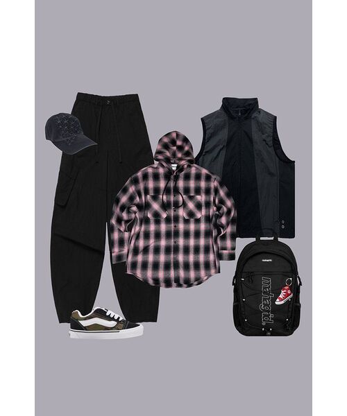 eastserviceshop(イーストサービスショップ)の「Maximal Ballon Cargo Pants - Black(その他パンツ・レディース・その他・46/48/50)」の16枚目の写真
