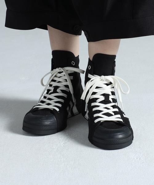 Y-3（ワイスリー）の「Y-3 NIZZA HI（スニーカー・メンズ・ブラック×ホワイト・27.5cm/27.0cm/26.5cm/25.5cm/23.5cm/28.5cm/24.5cm/24.0cm/23.0cm/22.5cm/28.0cm/26.0cm）」の3枚目の写真