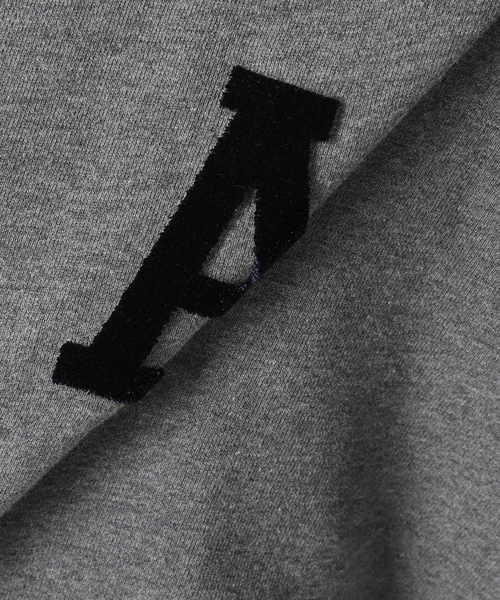 B.C STOCK（ベーセーストック）の「手洗い可 / Vネックロゴスウェット（スウェット・レディース・チャコールグレー/ライトグレー/ネイビー・FREE）」の14枚目の写真