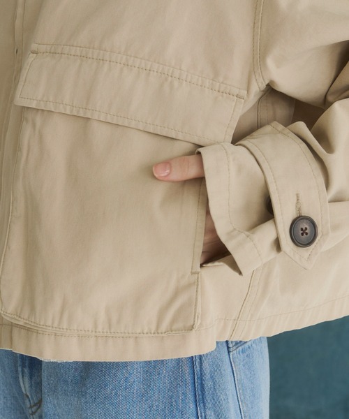 ANGIE(アンジー)の「レザーカラー ショート丈 ワークブルゾン(ブルゾン・レディース・ブルー/ベージュ/ネイビー・FREE)」の14枚目の写真