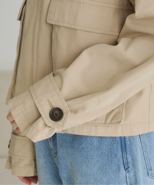 ANGIE(アンジー)の「レザーカラー ショート丈 ワークブルゾン(ブルゾン・レディース・ブルー/ベージュ/ネイビー・FREE)」の16枚目の写真