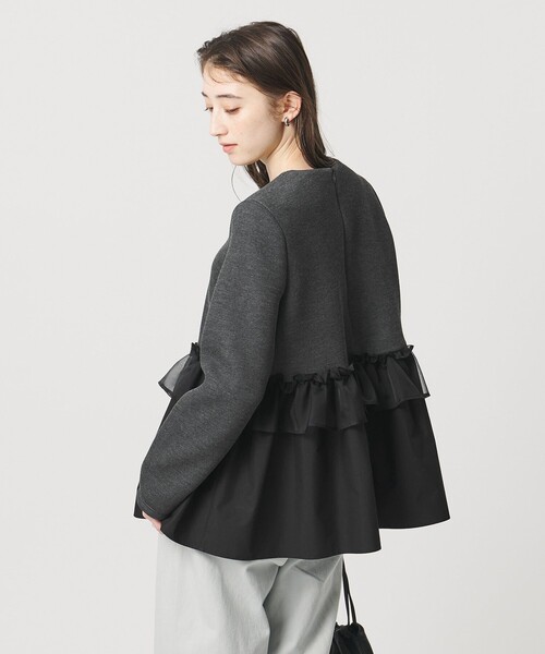 UNITED ARROWS（ユナイテッドアローズ）の「ペプラムフリル カットソー（Tシャツ/カットソー・レディース・ブラック/ダークグレー/ホワイト・FREE）」の5枚目の写真