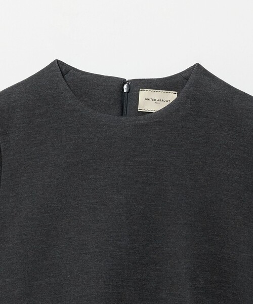 UNITED ARROWS（ユナイテッドアローズ）の「ペプラムフリル カットソー（Tシャツ/カットソー・レディース・ブラック/ダークグレー/ホワイト・FREE）」の18枚目の写真