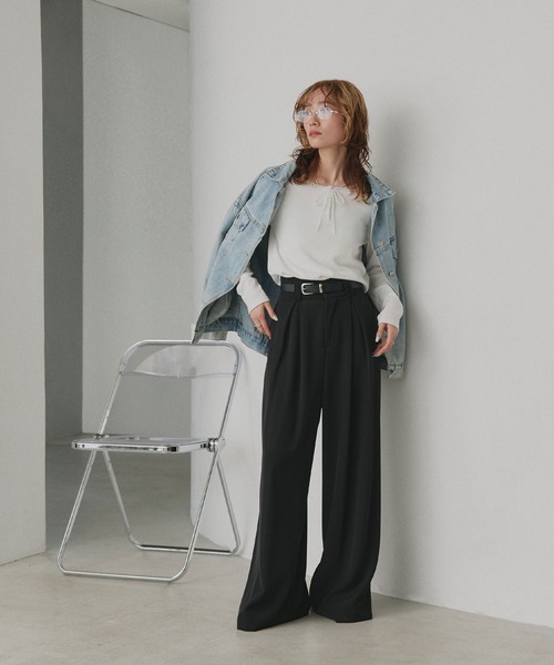 ad thie(アドティエ)の「ネックレース リボンデザイン リブトップス(Tシャツ/カットソー・レディース・ブラウン/ベージュ系/ブラック/オフホワイト・MEDIUM/LARGE)」の5枚目の写真