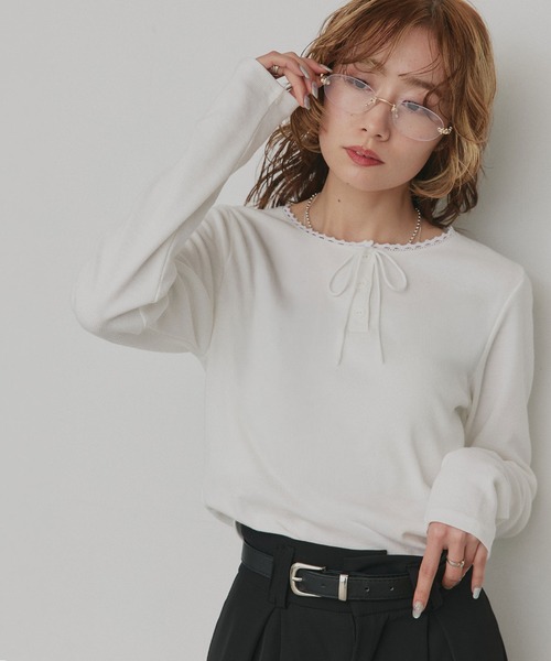 ad thie(アドティエ)の「ネックレース リボンデザイン リブトップス(Tシャツ/カットソー・レディース・ブラウン/ベージュ系/ブラック/オフホワイト・MEDIUM/LARGE)」の9枚目の写真